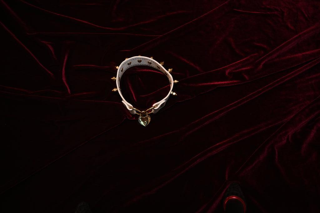 Angel's Thorn Collar image 2