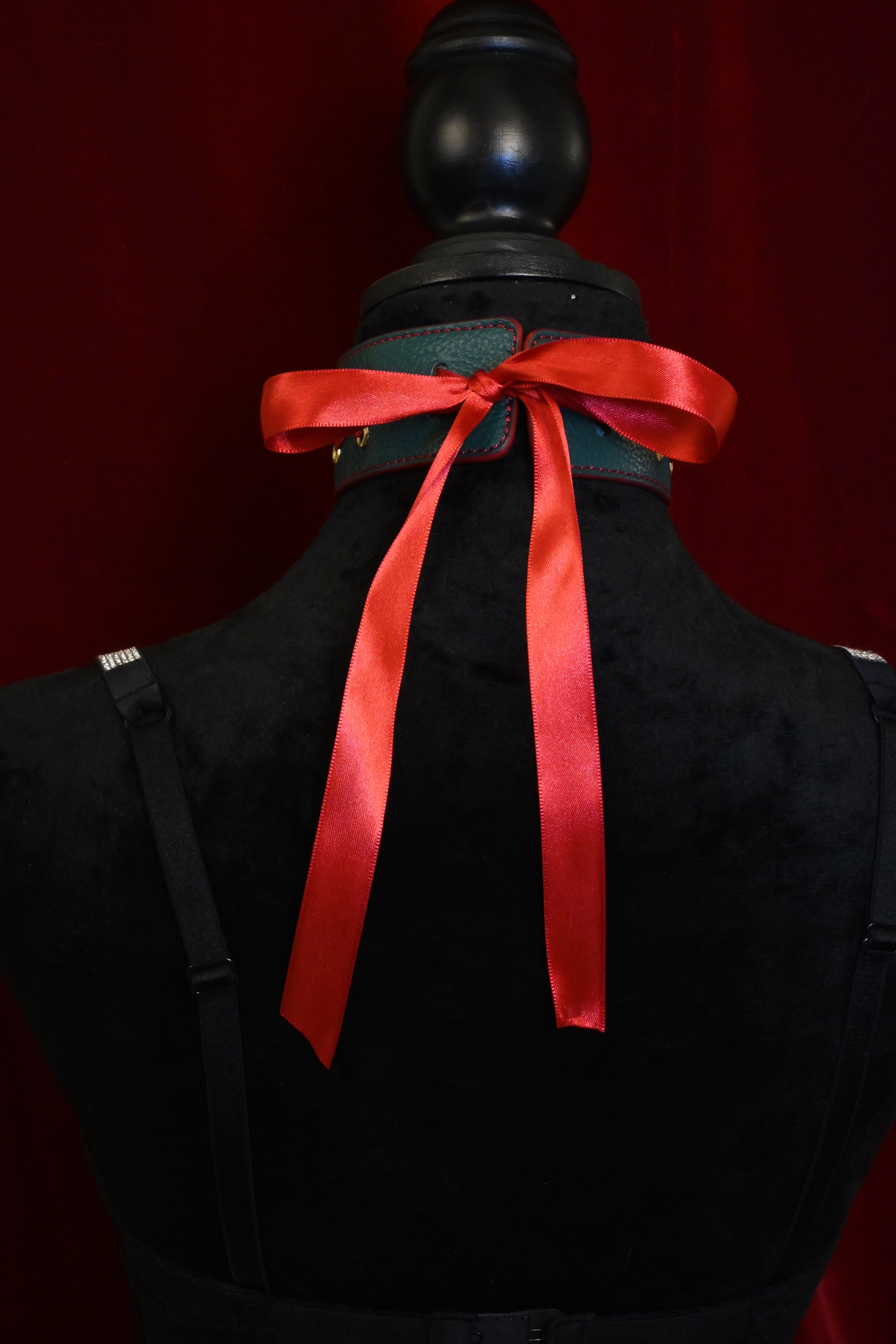 Festive Green Corset Choker