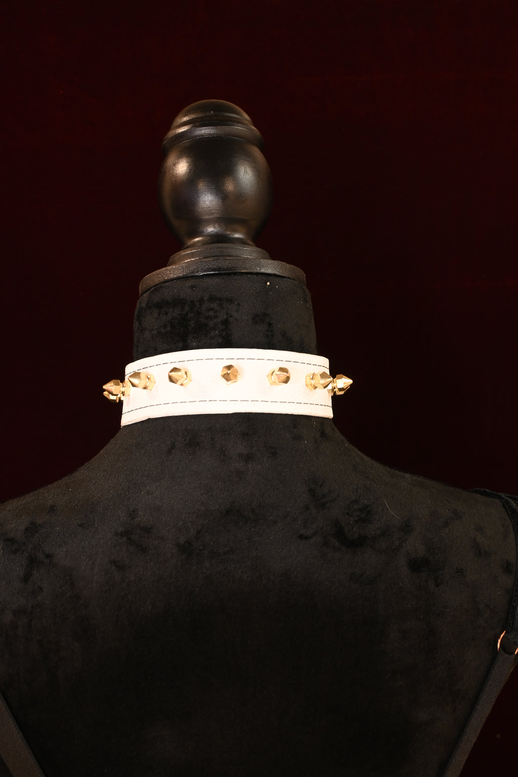 Angel's Thorn Collar image 4